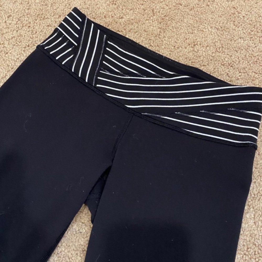 Lululemon Athletica Black Ankle Pants with Striped Waist